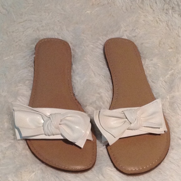 time and tru white sandals